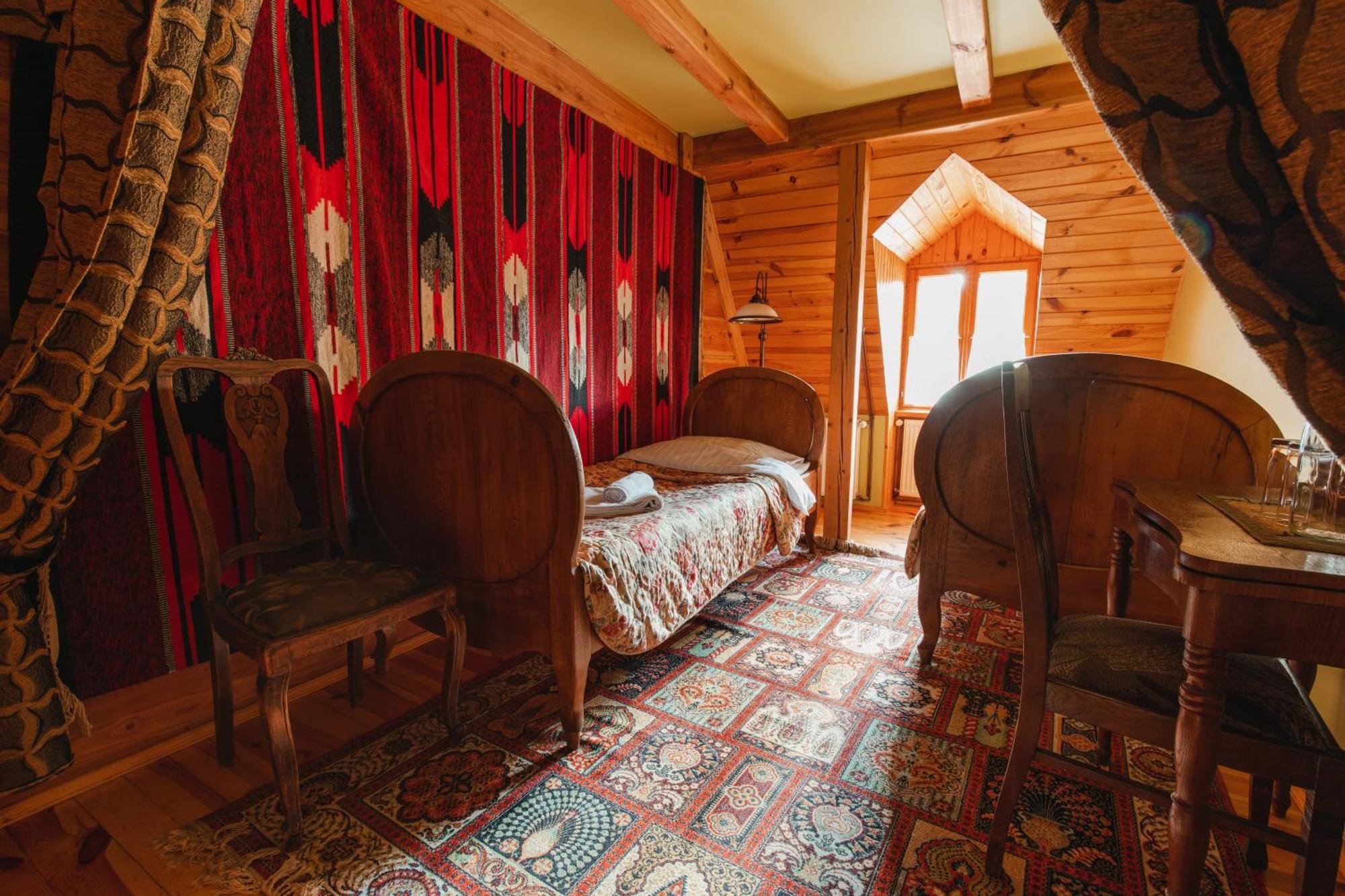 Hotel Dwor Zascianek Sarnaki Exterior foto